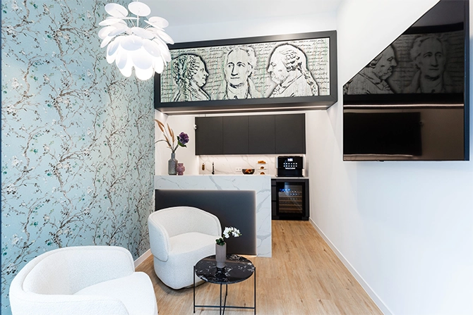 Reception & Entrance Area